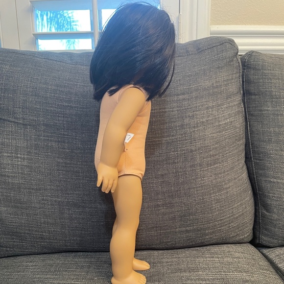 American Girl 2013 18" Doll - Brunette Hair, Brown Eyes - Picture 5 of 8